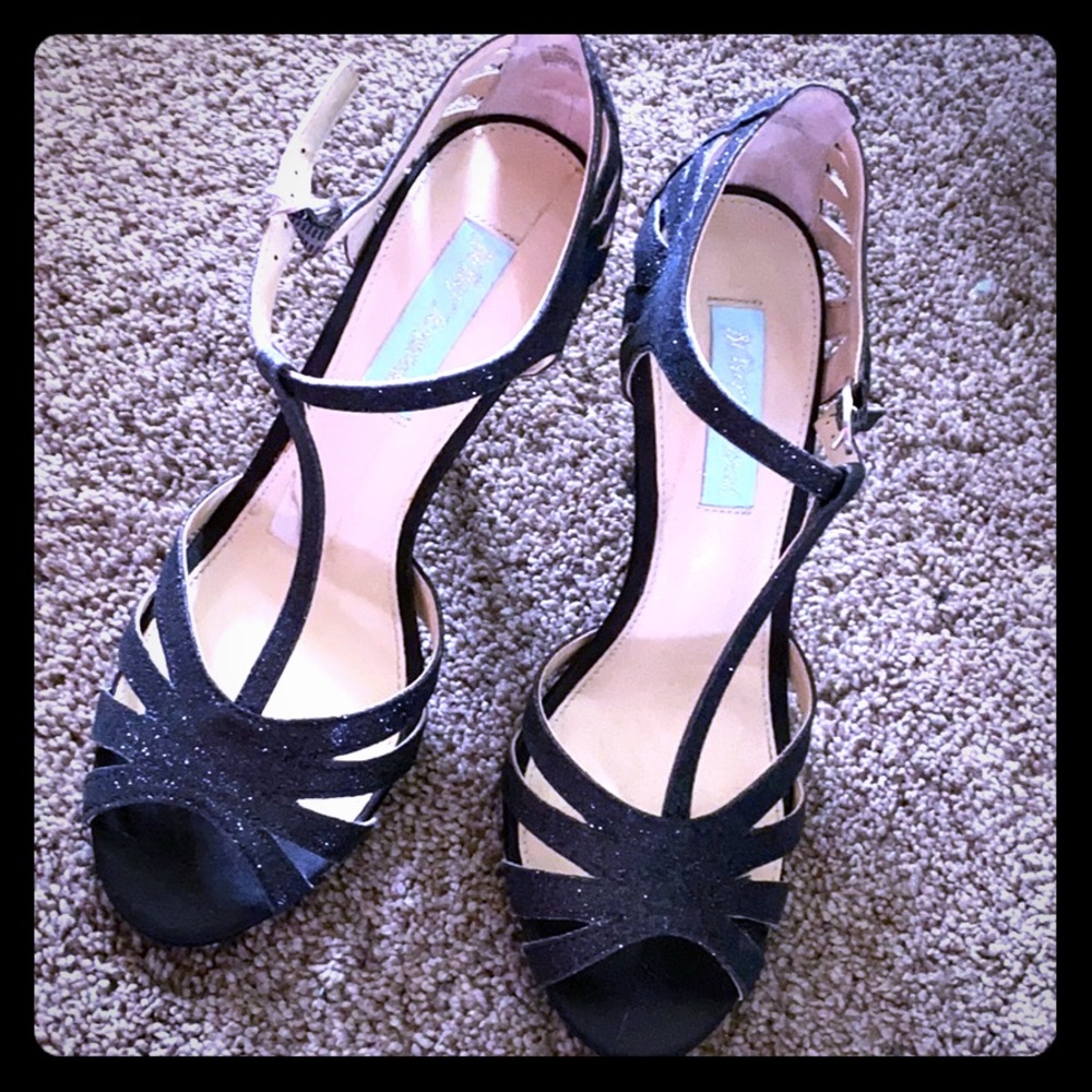 Glitter Betsey Johnson heels 👠